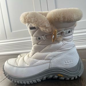 Ugg snow boots